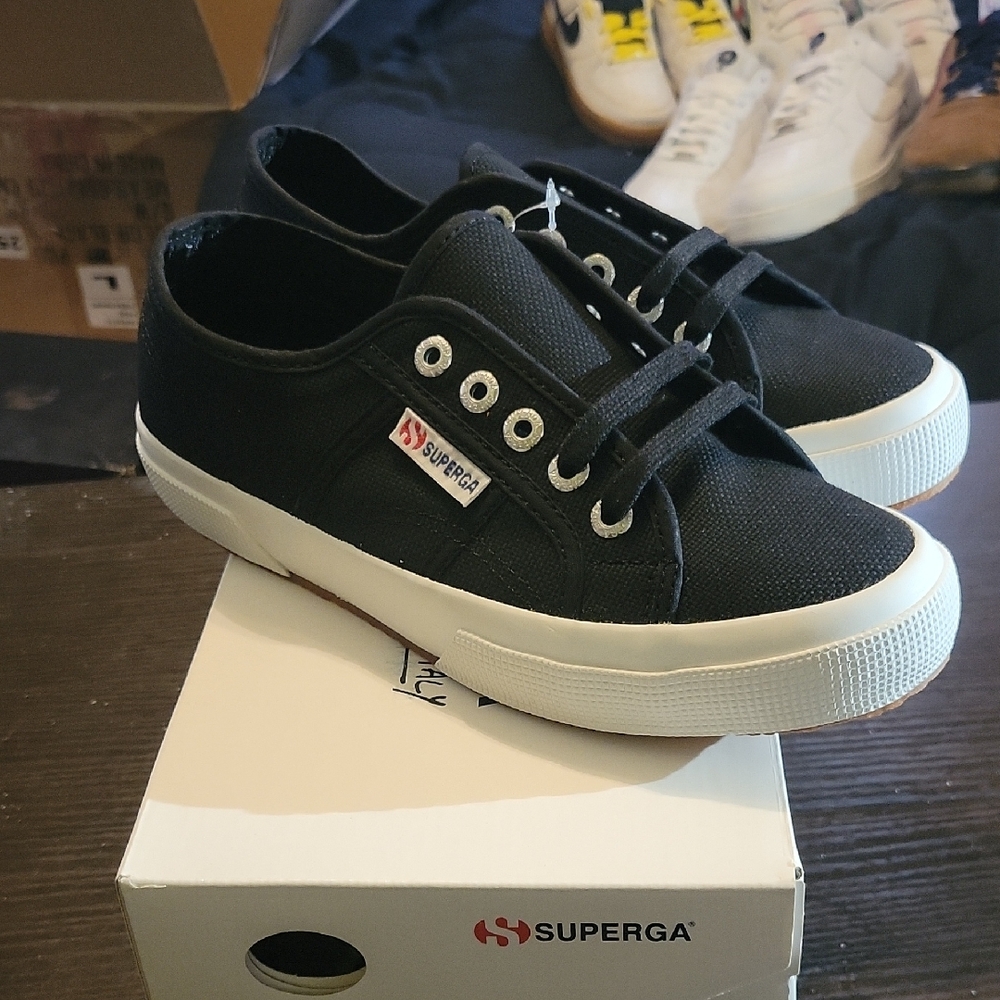 Superga 2750 Cotu Sneakers - Black and White Mens 6 Womens 7.5 NWT & BOX - Picture 3 of 10